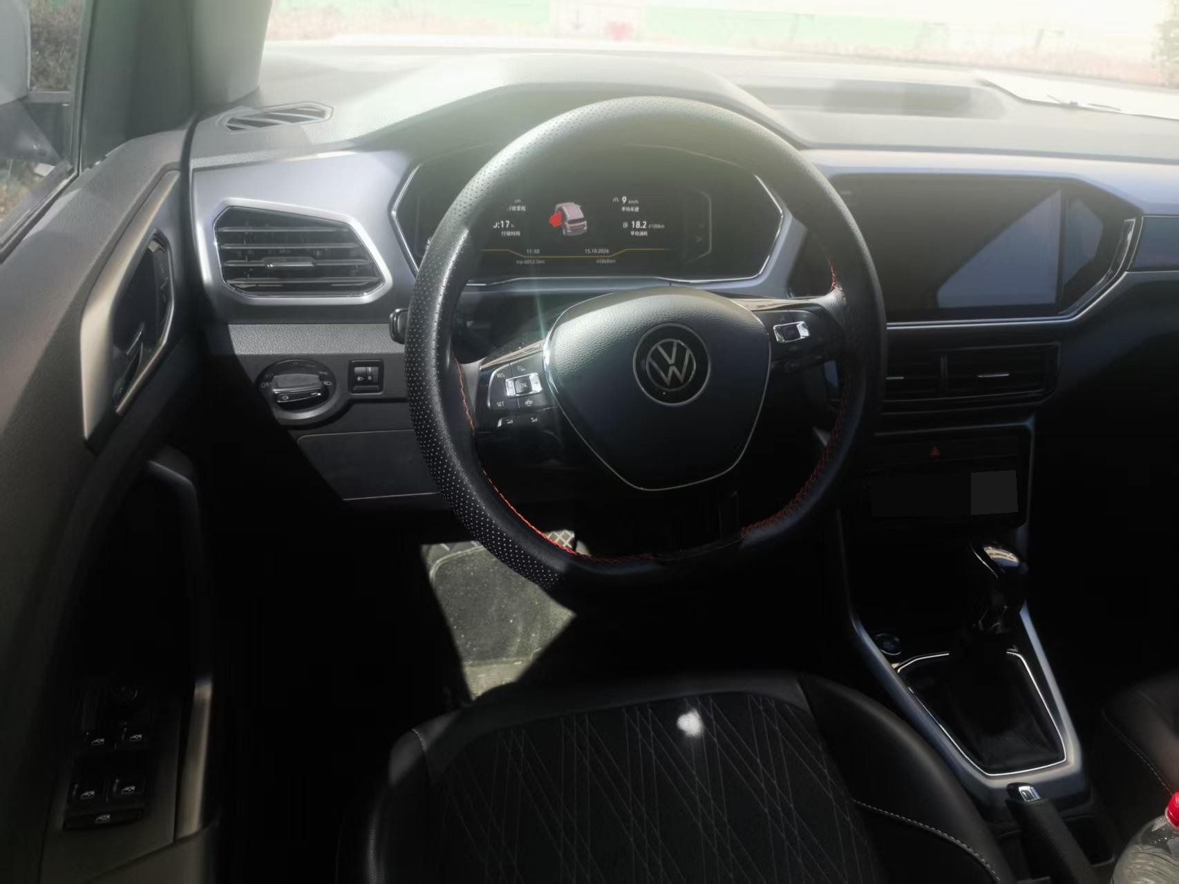 Volkswagen T-Cross 2023 #6 Volkswagen T-Cross 2023 car image #6
