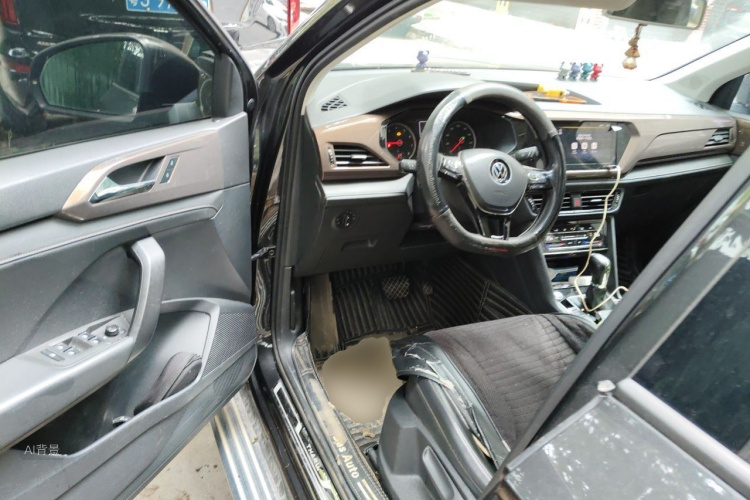 Volkswagen Tharu 2021 car image #18