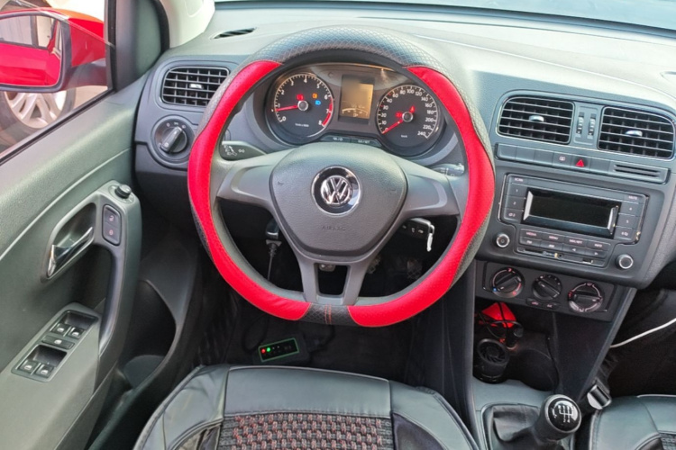 Volkswagen Polo 2015 #11 Volkswagen Polo 2015 car image #11
