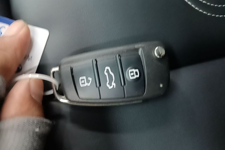 Audi Q3 2024 immagine di auto #9