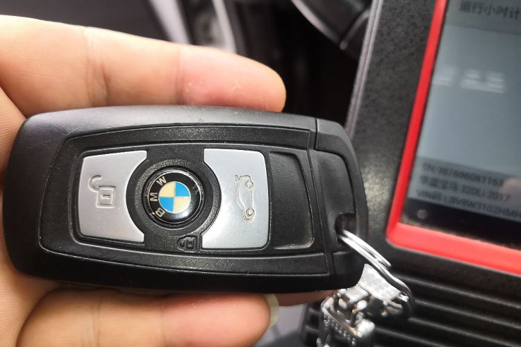 BMW 3 Series 2017 #9 BMW 3 Series 2017 car image #9