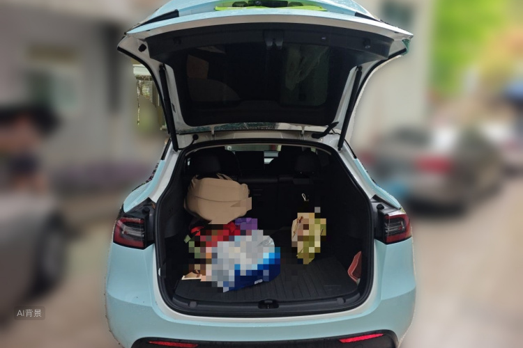 Tesla Model Y 2024 immagine di auto #21