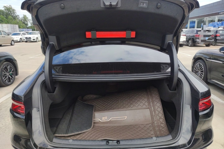 BYD Han 2024 car image #19