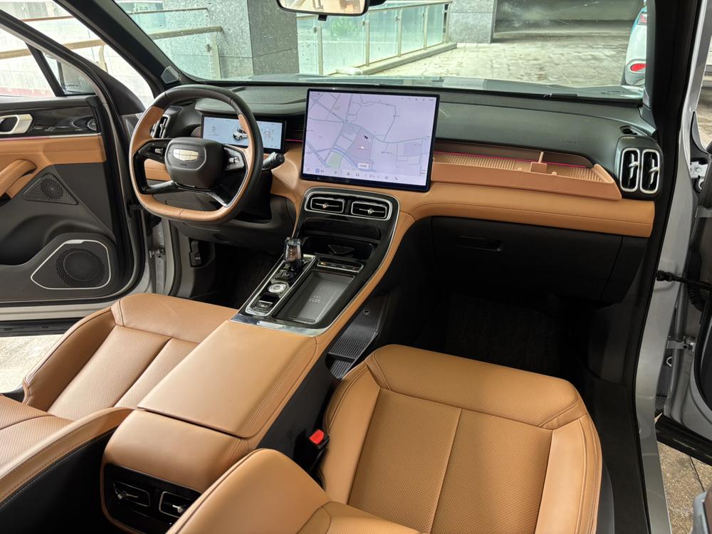 GEELY Boyue L 2025 car image #8