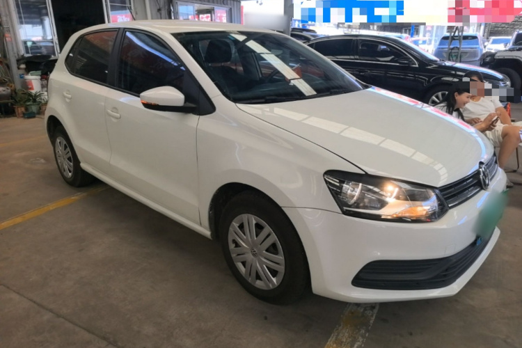 Volkswagen Polo 2016 car image #4