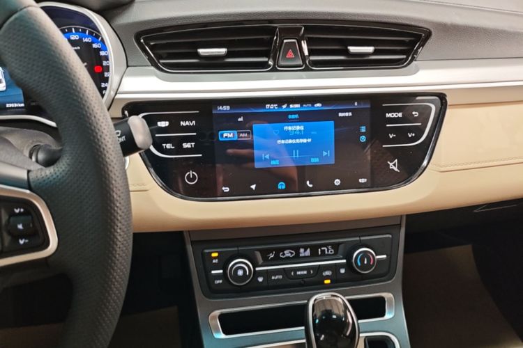GEELY Emgrand 2018 immagine di auto #13