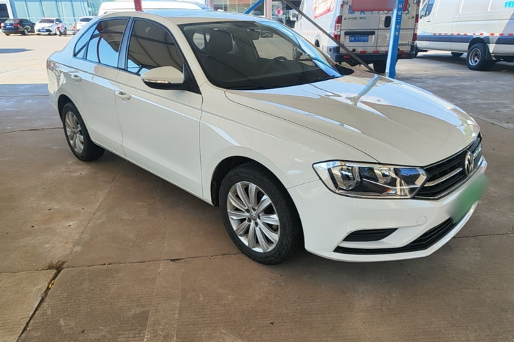 Volkswagen Bora 2023 imagen de coche #6