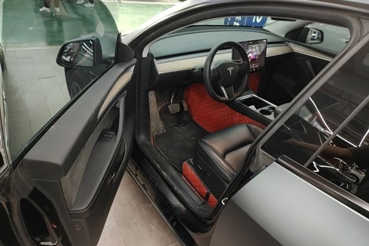 Tesla Model Y 2022 #12 Tesla Model Y 2022 car image #12