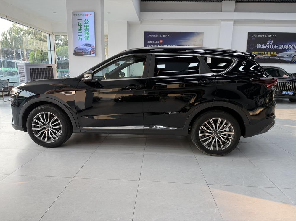 Jetour X70 PLUS 2023 car image #4