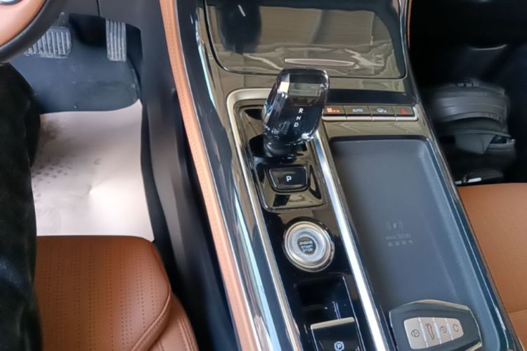 GEELY Boyue L 2025 car image #14