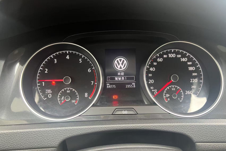 Volkswagen Golf 2018 car image #8