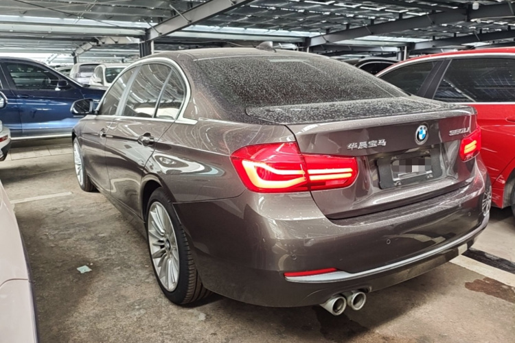 BMW 3 Series 2018 #5 BMW 3 Series 2018 car image #5