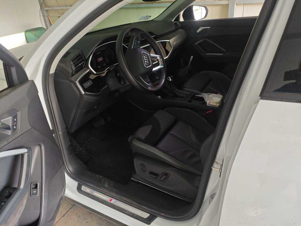 Audi Q3 2022 car image #6