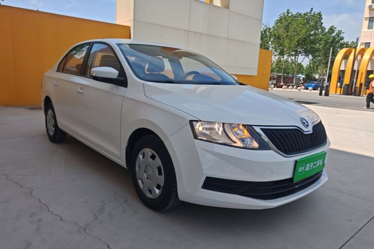 Skoda Rapid 2018 #4 Skoda Rapid 2018 car image #4