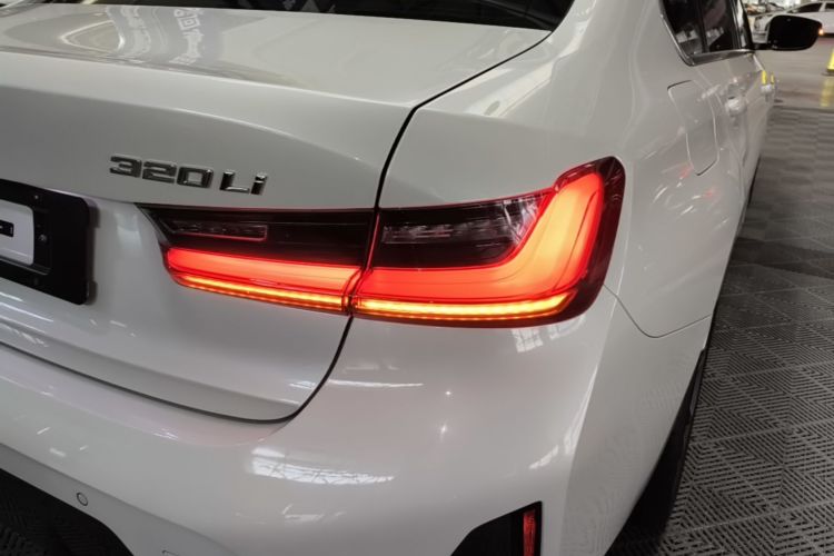 BMW 3 Series 2024 #8 BMW 3 Series 2024 car image #8