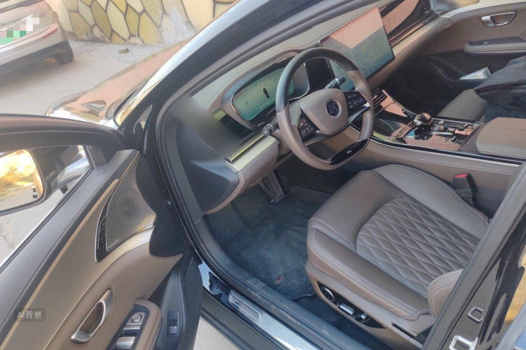 BYD Han 2023 car image #18