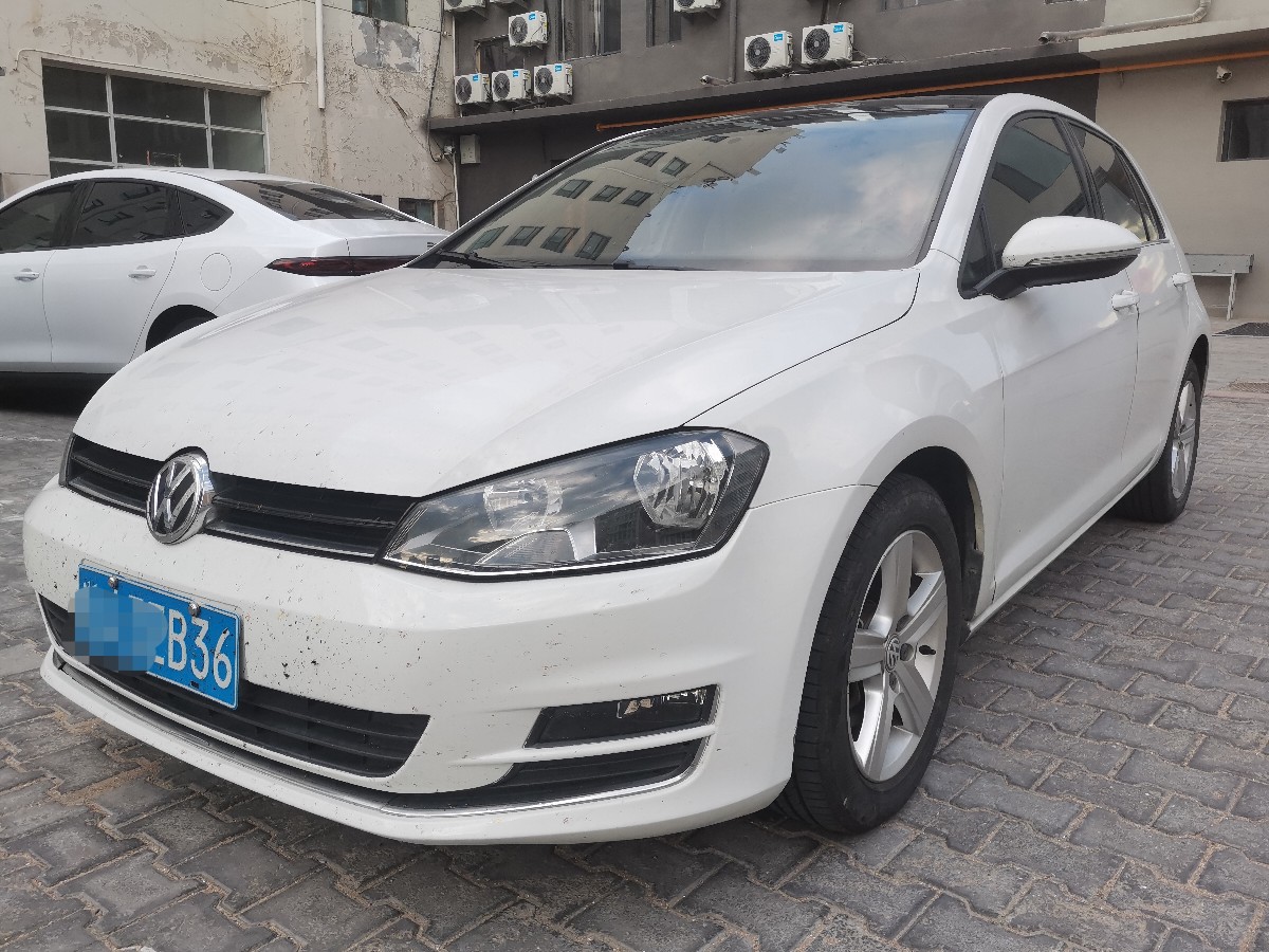 Volkswagen Golf 2016 car image 
