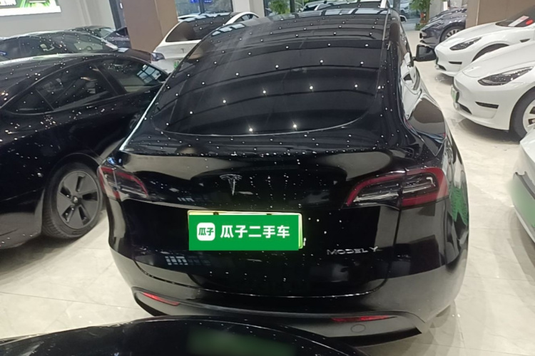 Tesla Model Y 2022 #6 Tesla Model Y 2022 car image #6