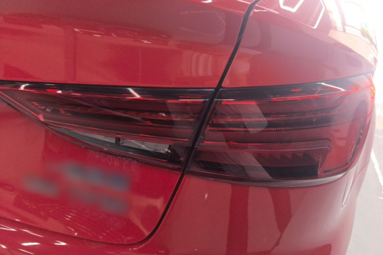 Audi A3 2018 car image #8
