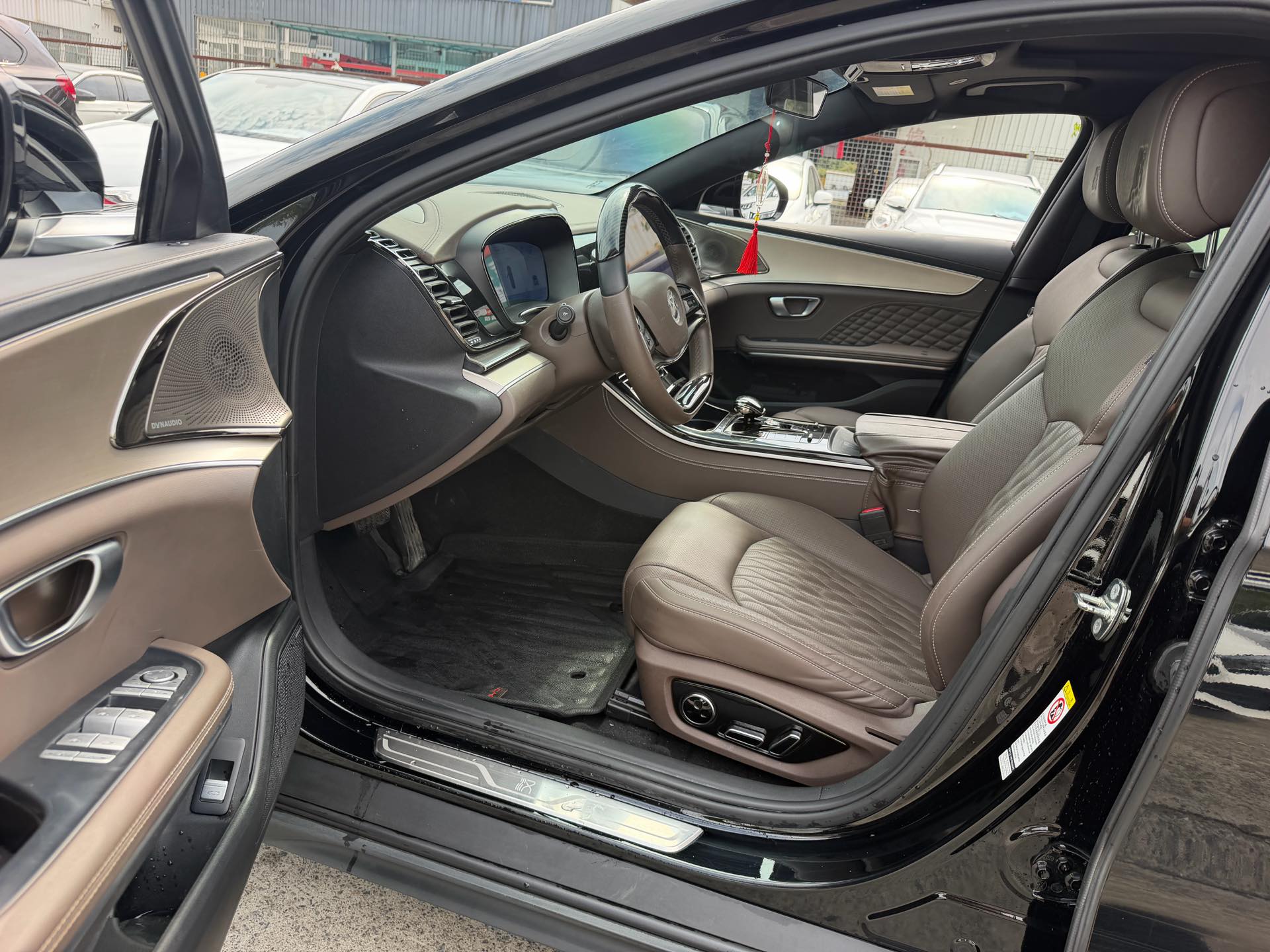 BYD Han 2023 car image #6