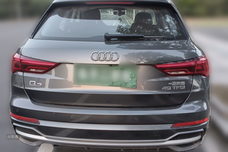 Audi Q3 2022 car image #6