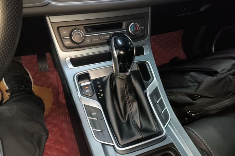 GEELY Emgrand 2021 car image #14