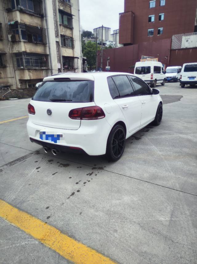 Volkswagen Golf 2013 car image #9
