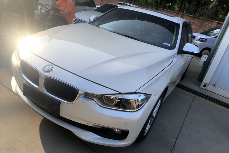 BMW 3 Series 2016 car image #2