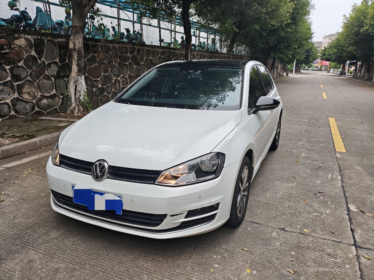 Volkswagen Golf 2017 Volkswagen Golf 2017 car image