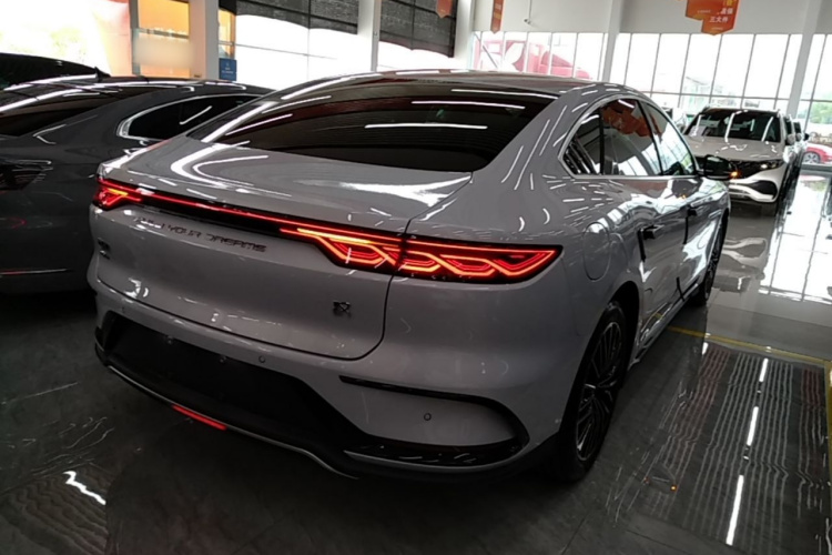 BYD Han 2024 car image #5