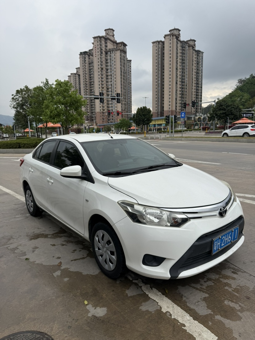 Toyota Vios 2015 imagen de coche #3
