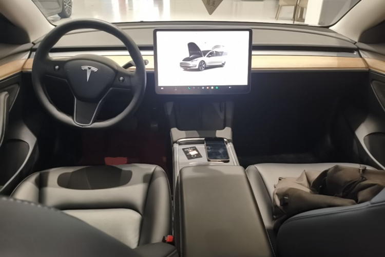 Tesla Model 3 2023 #11 Tesla Model 3 2023 car image #11