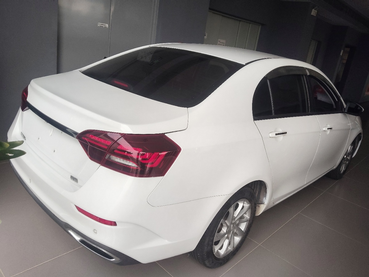 GEELY Emgrand 2022 car image #7