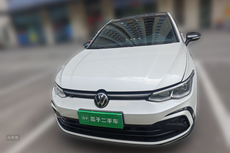 Volkswagen Golf 2023 car image #3