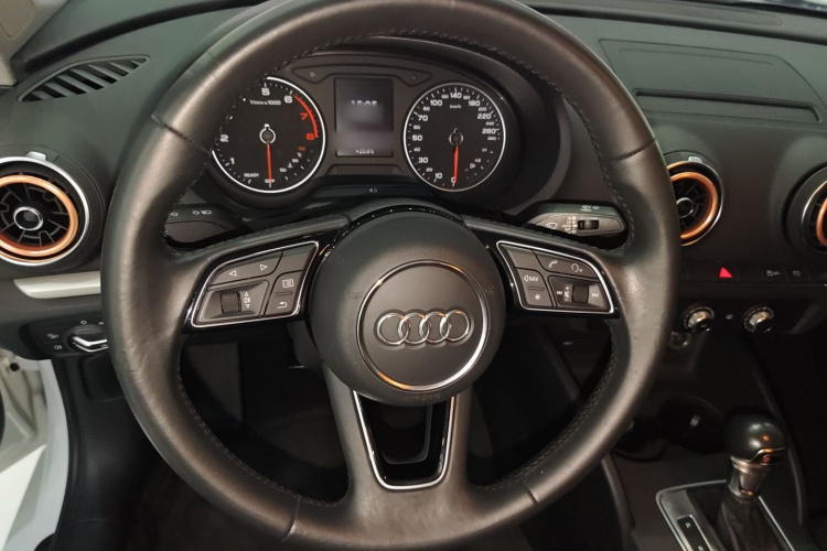 Audi A3 2019 car image #10