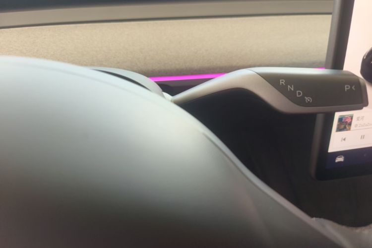 Tesla Model Y 2024 #14 Tesla Model Y 2024 immagine di auto #14