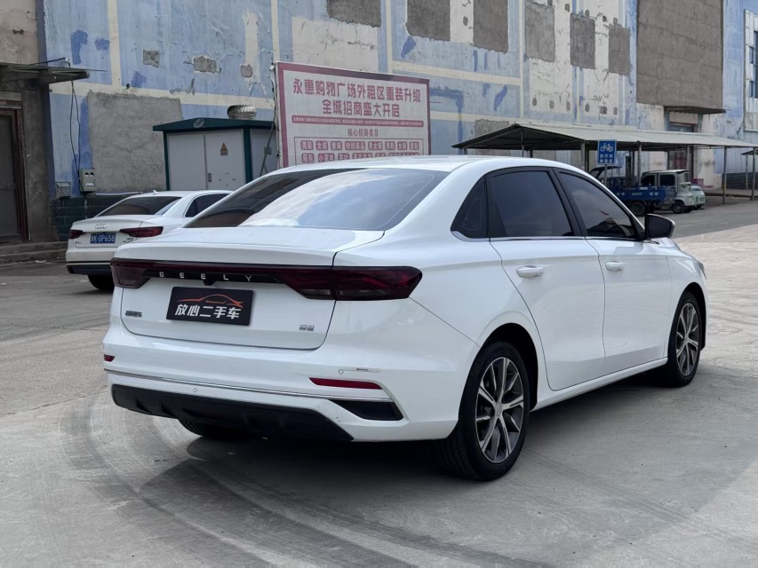 GEELY Emgrand 2024 car image #9