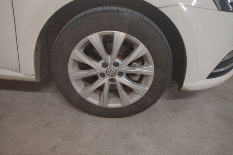 Volkswagen Lavida 2017 car image #6