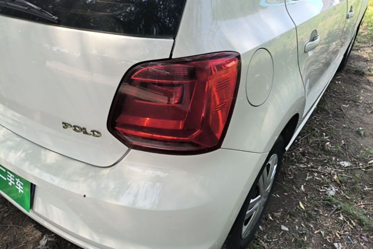 Volkswagen Polo 2017 car image #8