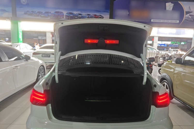 Audi A3 2019 immagine di auto #19