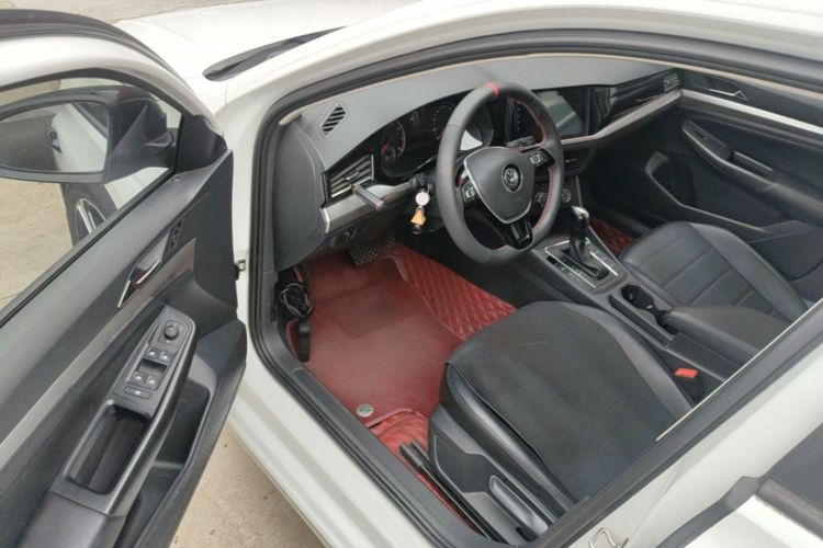 Volkswagen Bora 2020 car image #16