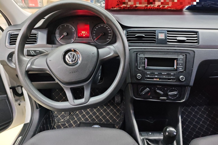 Volkswagen Santana 2022 car image #12