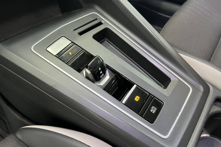 Volkswagen Golf 2021 immagine di auto #19