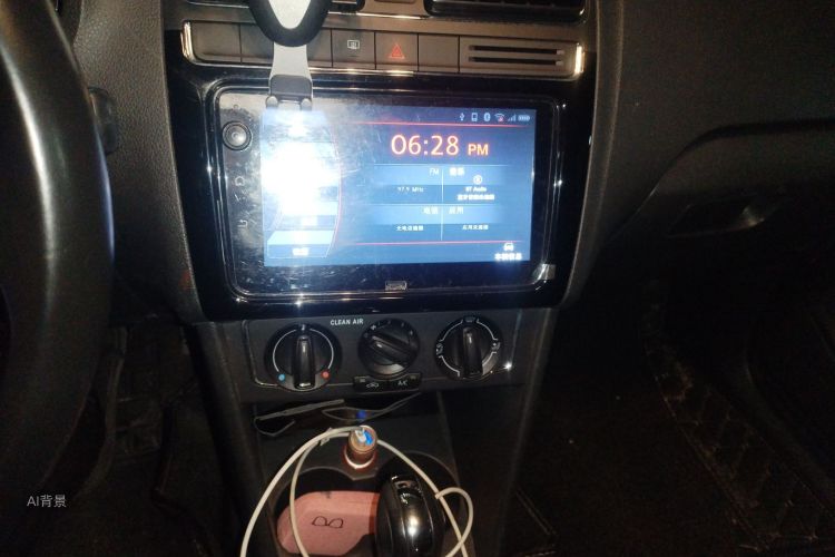 Volkswagen Polo 2018 car image #15