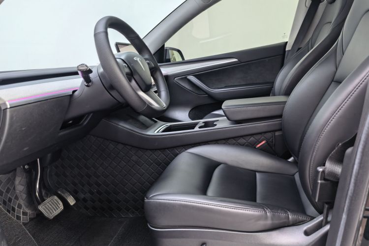 Tesla Model Y 2023 #15 Tesla Model Y 2023 car image #15