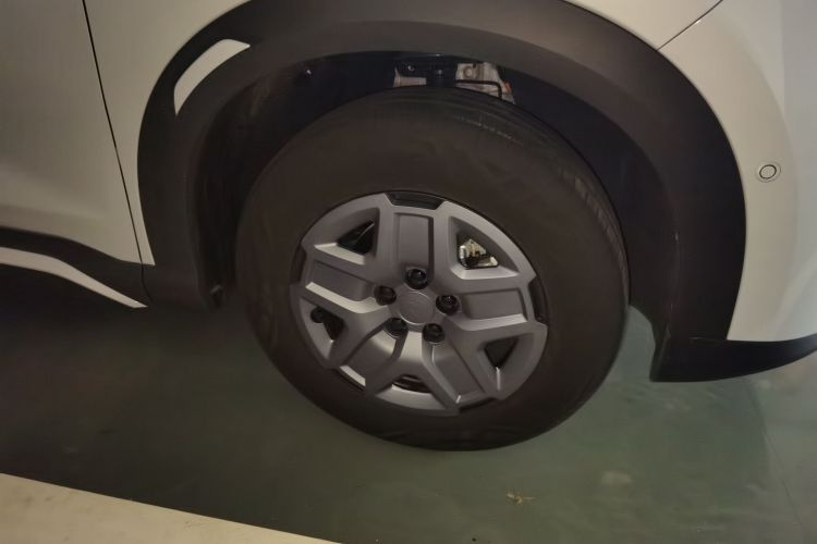 BYD YuanUP 2026 car image #6