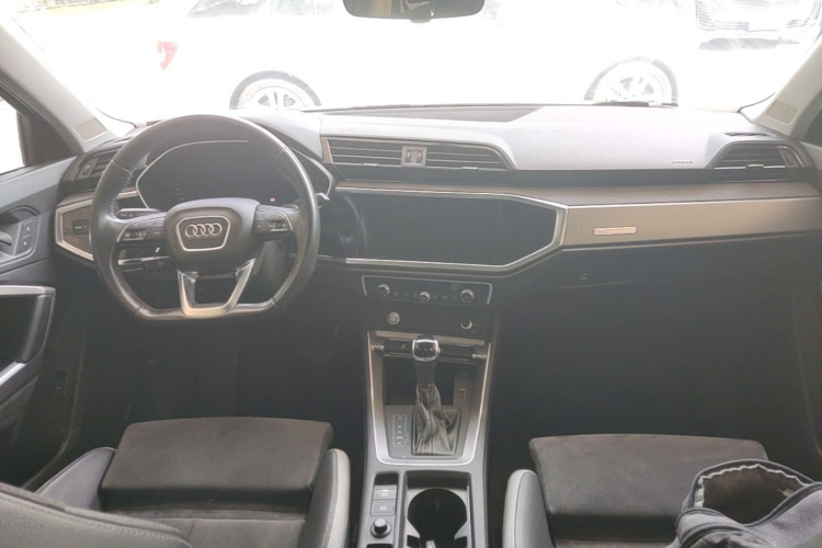 Audi Q3 2019 #10 Audi Q3 2019 car image #10