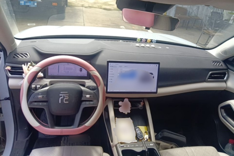 BYD YuanUP 2025 car image #10