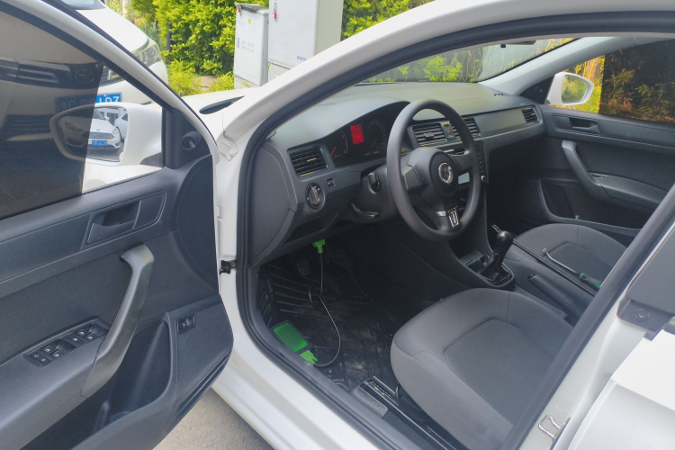 Volkswagen Santana 2016 car image #16