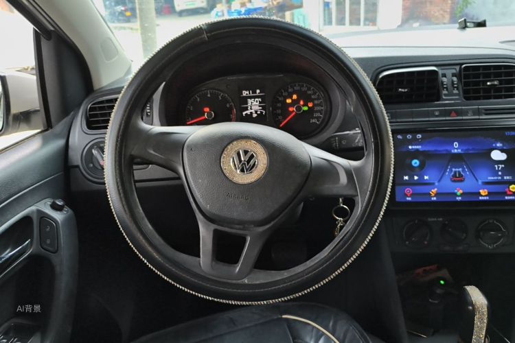 Volkswagen Polo 2019 car image #12